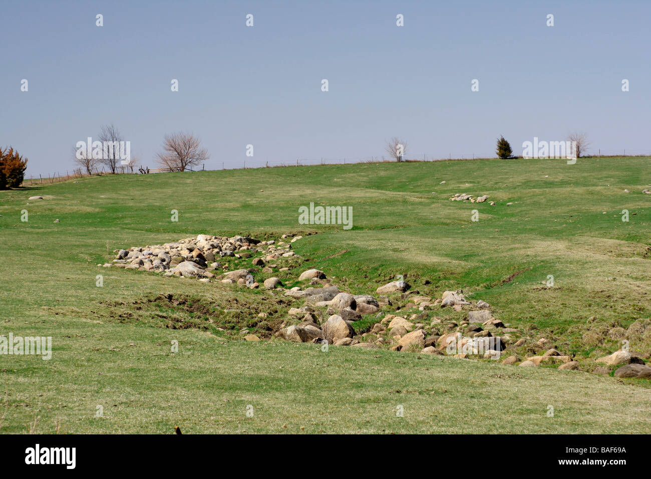 Eiszeitlichen Geröllen und Felsen auf der Weide Butler county Iowa Stockfoto