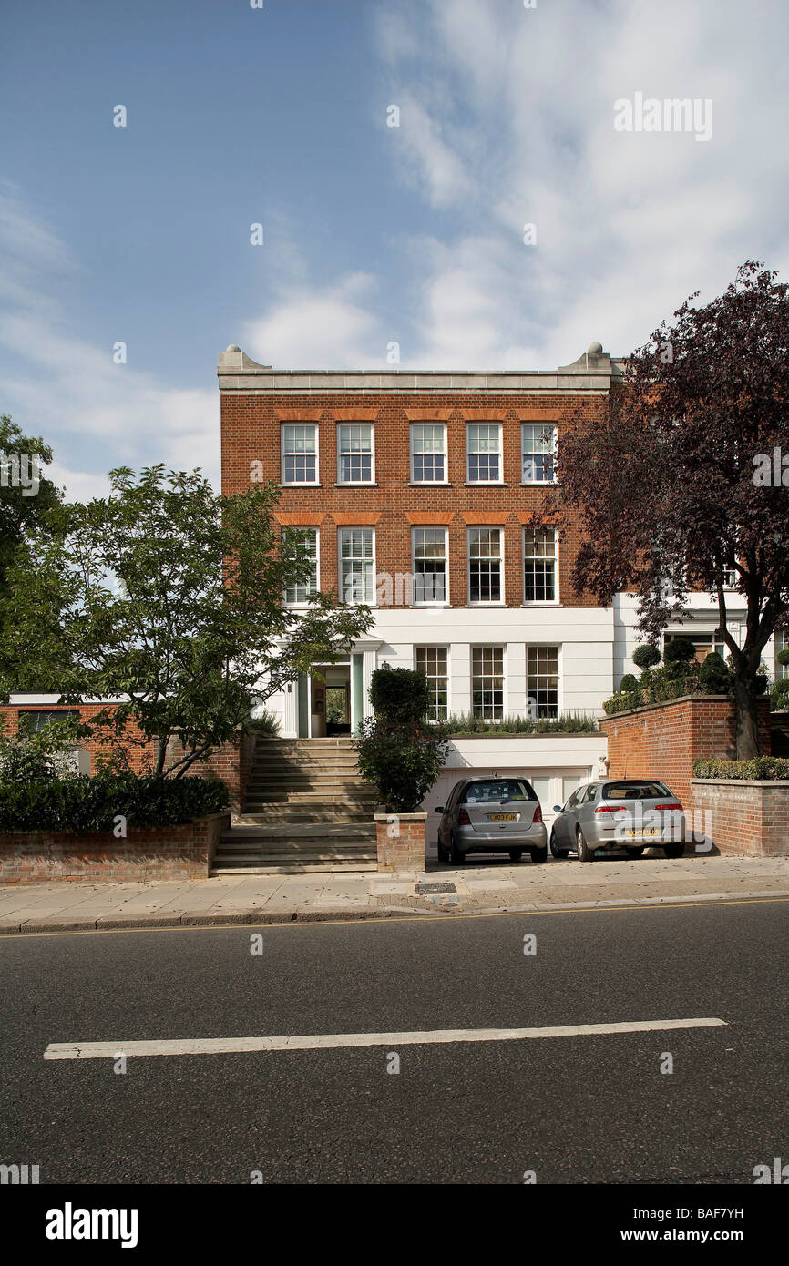 Privathaus, London, Vereinigtes Königreich, Acq (Agnelli Currey Quazi Ltd), privates Haus Außenansicht vorne weg. Stockfoto