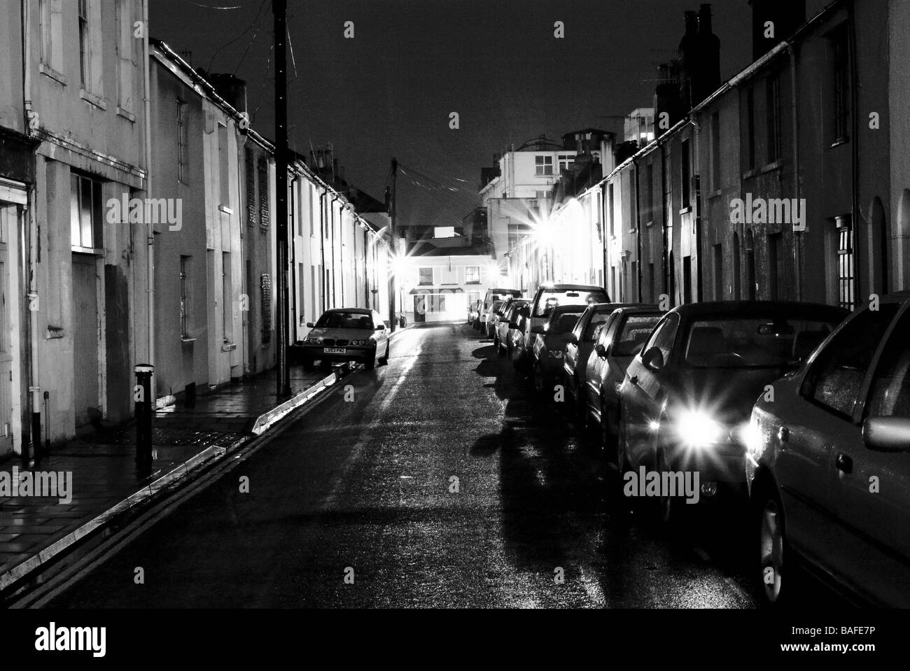 Brighton und Hove Straßenszenen in der Nacht Stockfoto