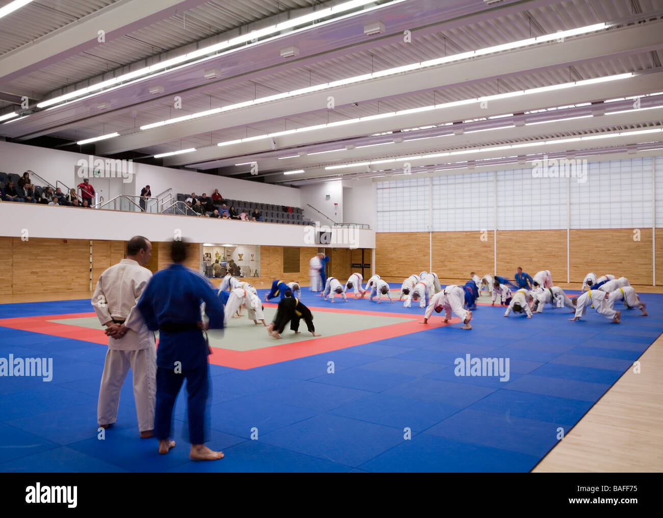 Dartford Judo Club, Dartford, Vereinigtes Königreich, stellen Architekten, Dartford Judo Club Dojo mit Judo-Klasse. Stockfoto