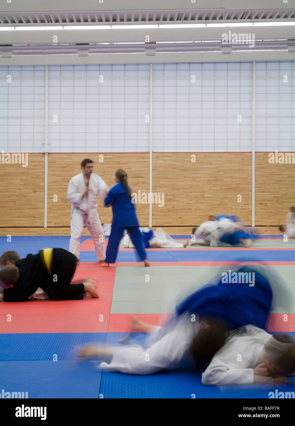 Dartford Judo Club, Dartford, Vereinigtes Königreich, stellen Architekten, Dartford Judo Club Dojo mit Judo-Klasse. Stockfoto