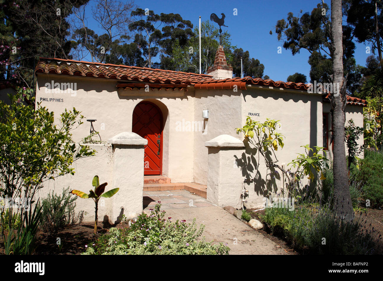 Haus der pazifischen Beziehungen eine Gruppe von 20 Hütten aus 31 Nationen Kultur Balboa Park, San Diego Kalifornien usa Stockfoto