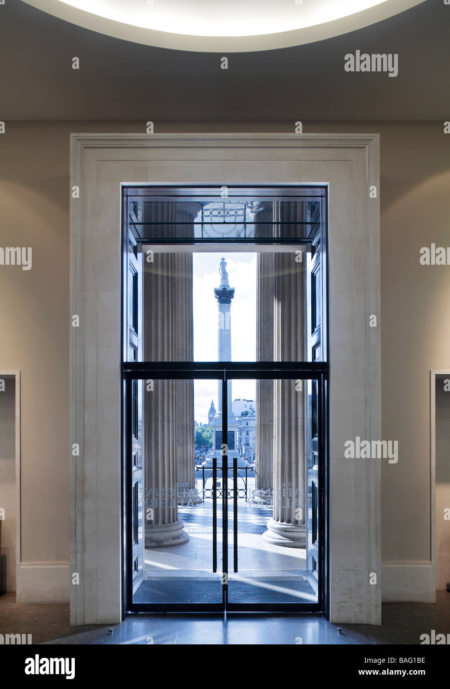 Nationale Galerie Main Eingang, London, Vereinigtes Königreich, Dixon Jones Ltd, Nationalgalerie Haupteingang Portikus Eingangstüren Stockfoto
