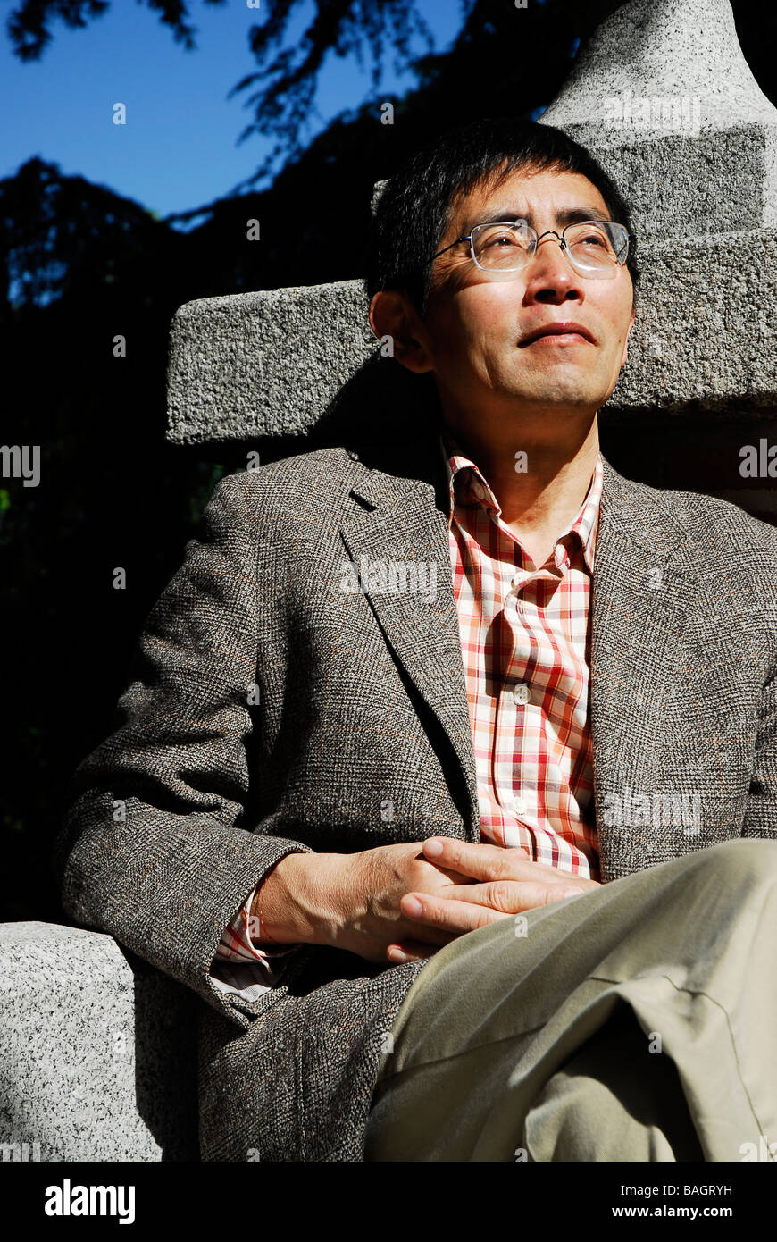 Bei Dao chinesischer Dichter Pseudonym von Zhao Zhenkai im Residencia de Estudiantes Madrid Spanien April 2009 Stockfoto