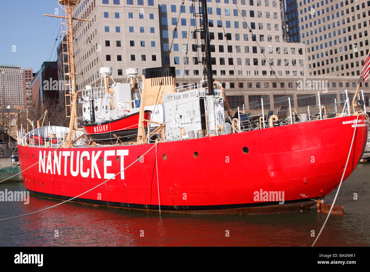 Medizinische Nothilfe Schiff im Hafen von World Financial Center, New York City, USA Stockfoto