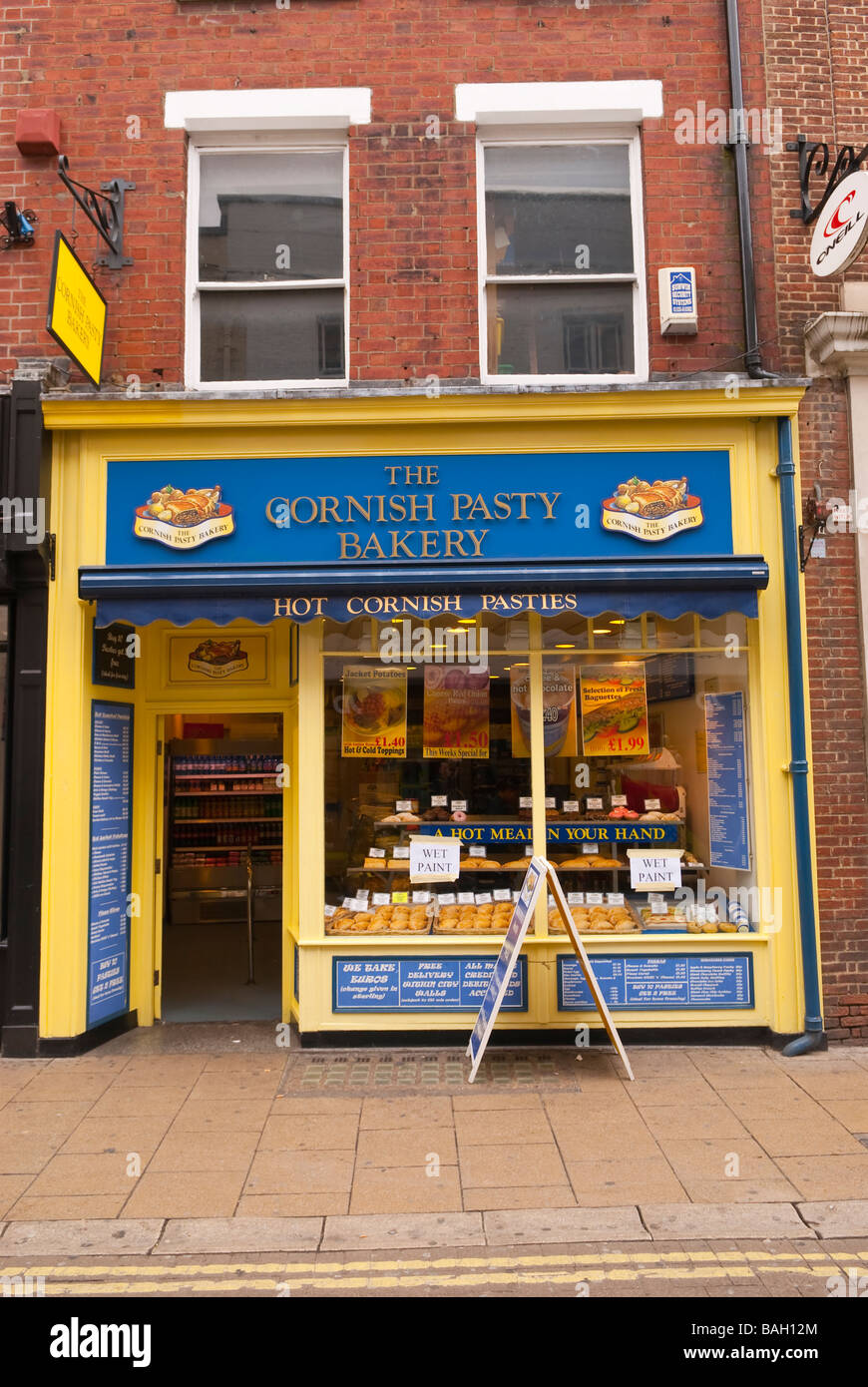 Die Cornish Pasty Bäckerei speichern Verkauf Pastys und Torten in York, Yorkshire, Großbritannien Stockfoto