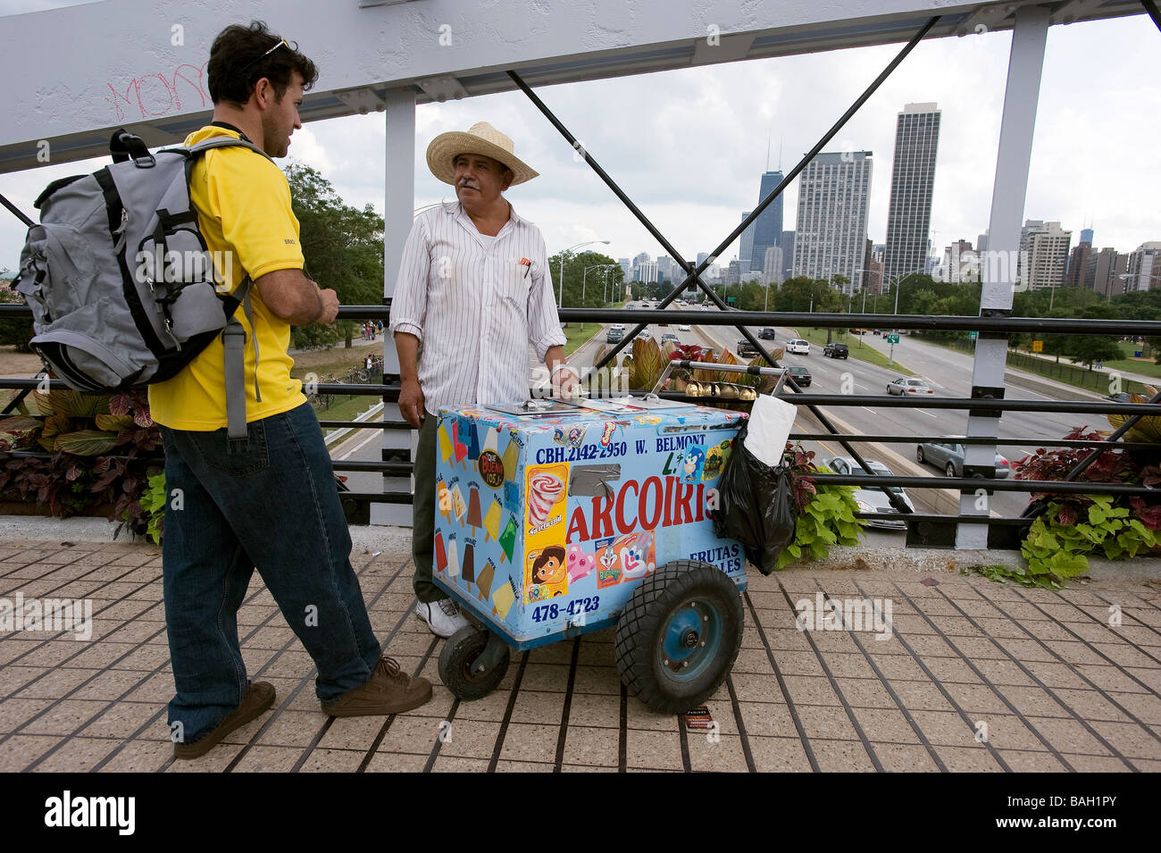 USA, Illinois, Chicago, mexikanischen Auswanderer verkaufen Eis in der Nähe von Lincoln Park Stockfoto