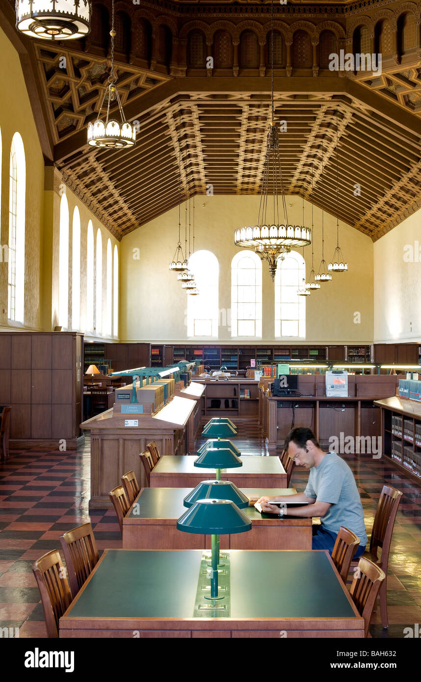 USA, California, Los Angeles, University of California in Los Angeles (UCLA), Powell Bibliothek gebaut zwischen 1926 und Stockfoto