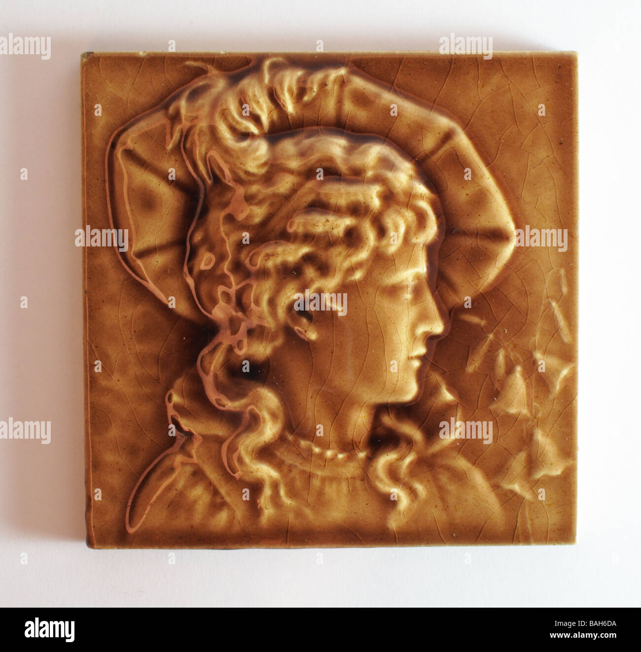 Antike viktorianische Jugendstil Majolika glasierten Fliesen um 1890 Stockfoto