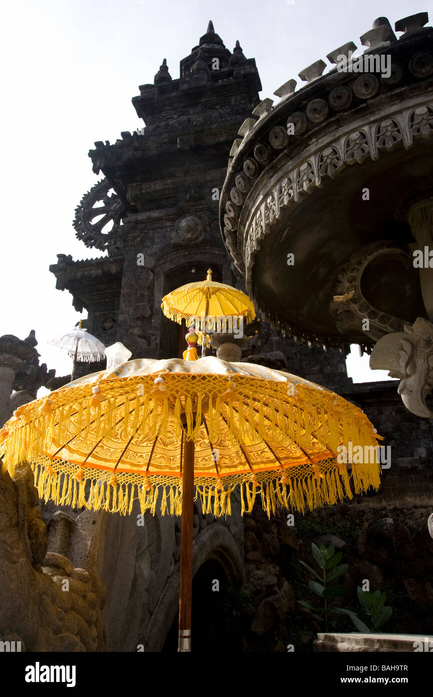 Bali, Indonesien; Balinesische Regenschirm Stockfoto