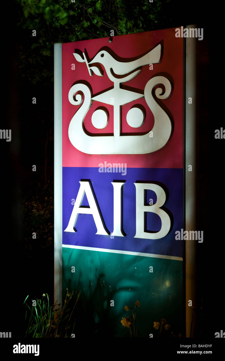 Zeichen außerhalb der Allied Irish Bank Group Hauptsitz Ballsbridge Dublin AIB Group Headquarters Ballsbridge Dublin Stockfoto