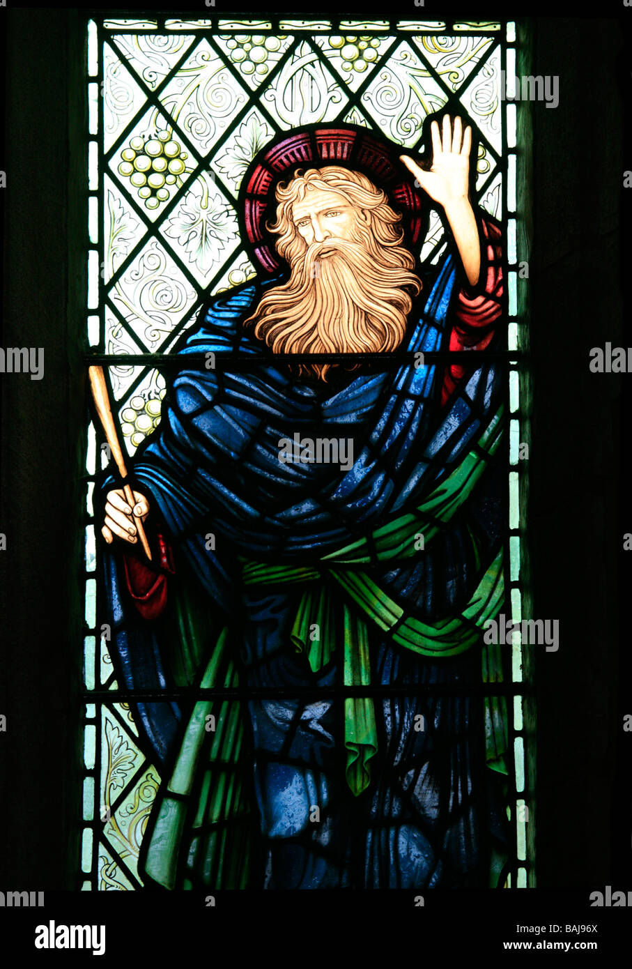 Darstellung des Propheten Ezekiel in einem Buntglasfenster von Edward BurneJones (William Morric & Co) Stockfoto