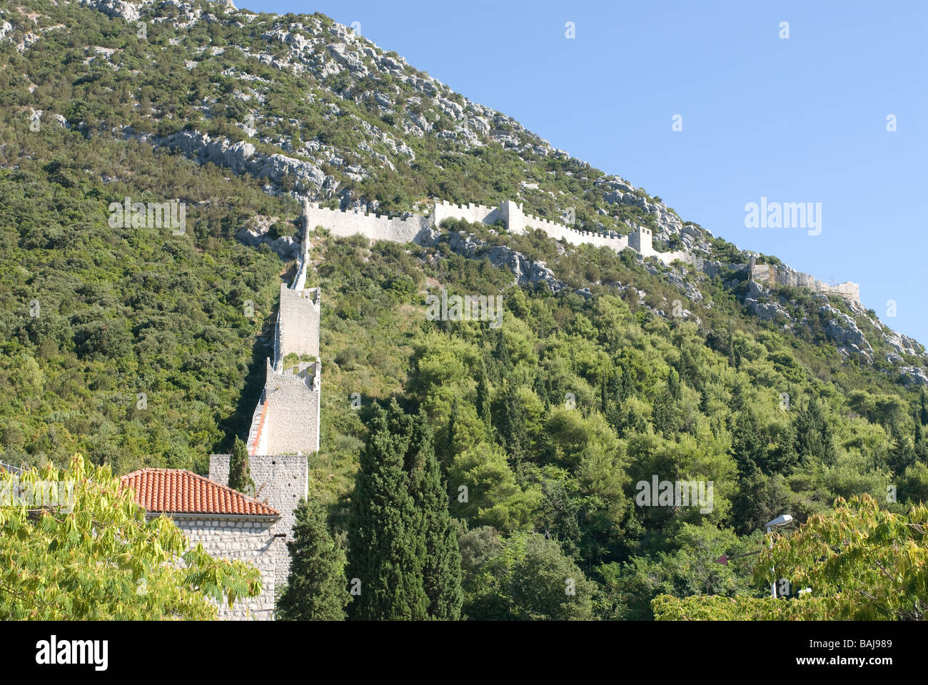 Treppen in Bergen führt zum Aussichtspunkt Punkt Ston Kroatien Osteuropa Stockfoto