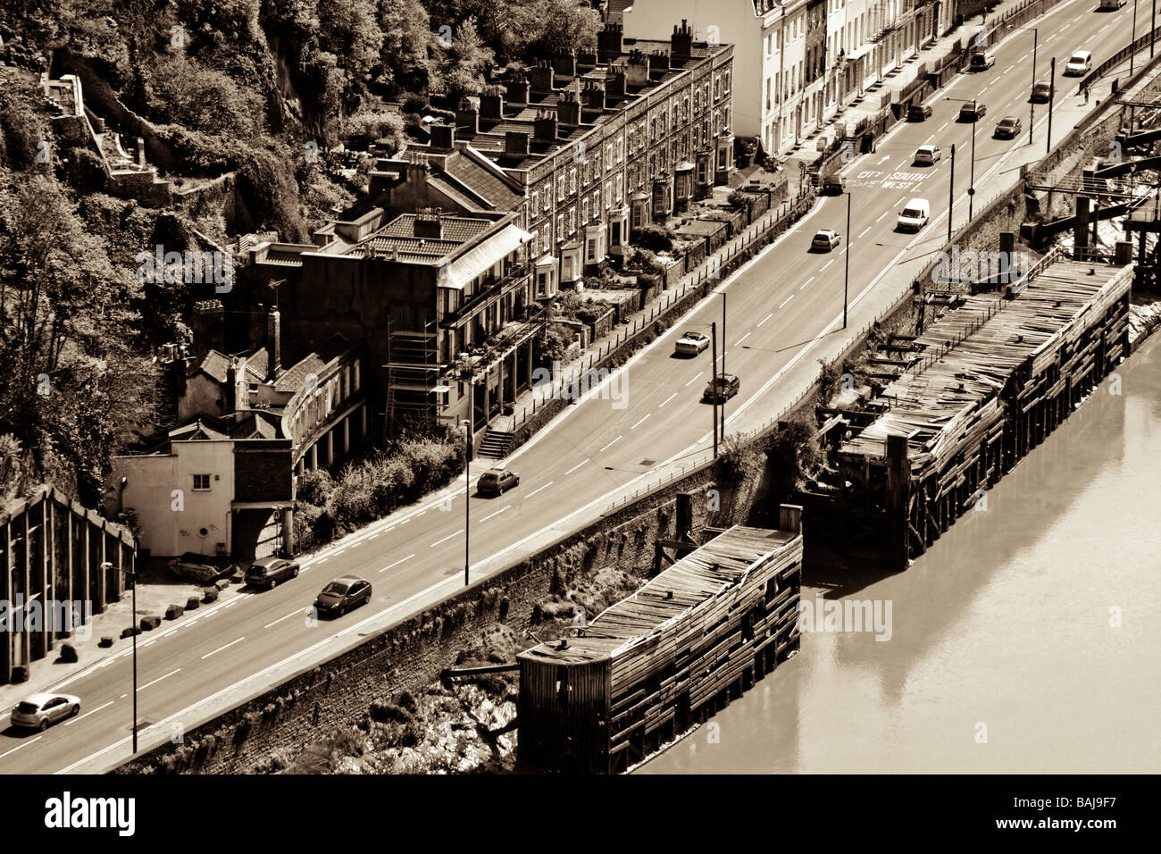 Ein Blick vom Clifton Suspension Bridge in Sepia. Stockfoto