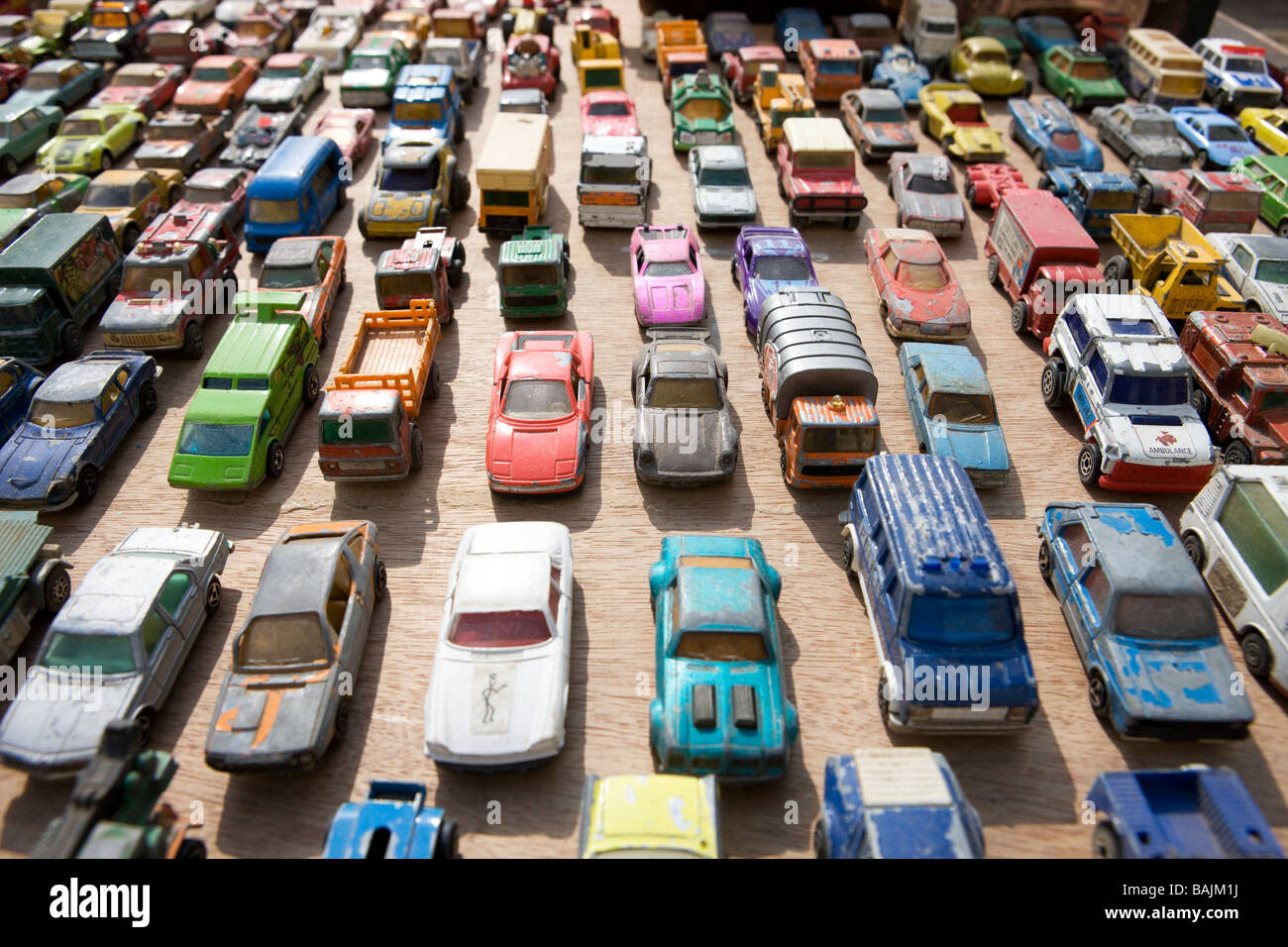 Spielzeug-Autos im Stau Stockfoto