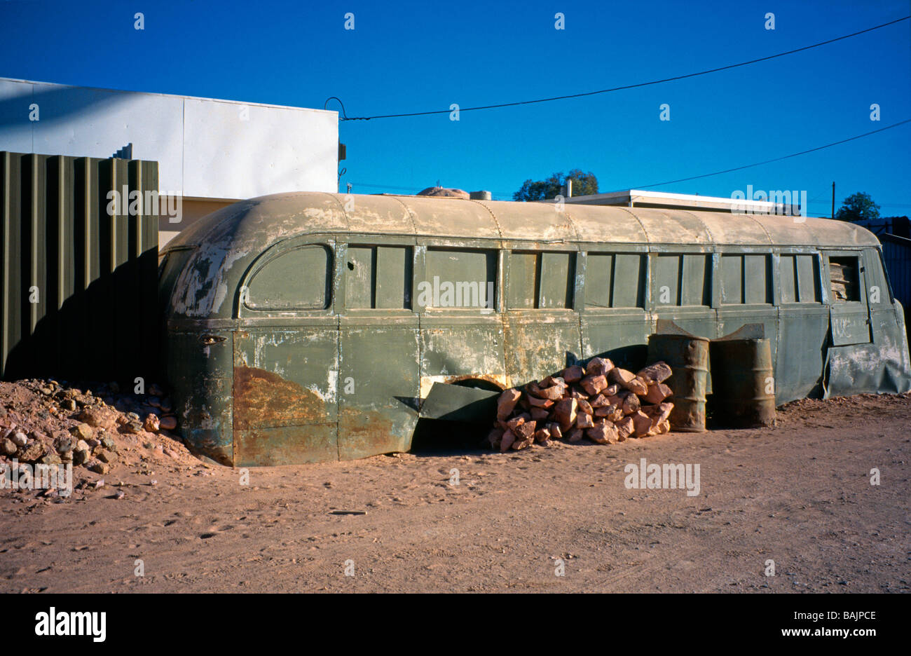 Ruiniert alten Bus nirgends, Andamooka Opal Mining Town, South Australia Stockfoto