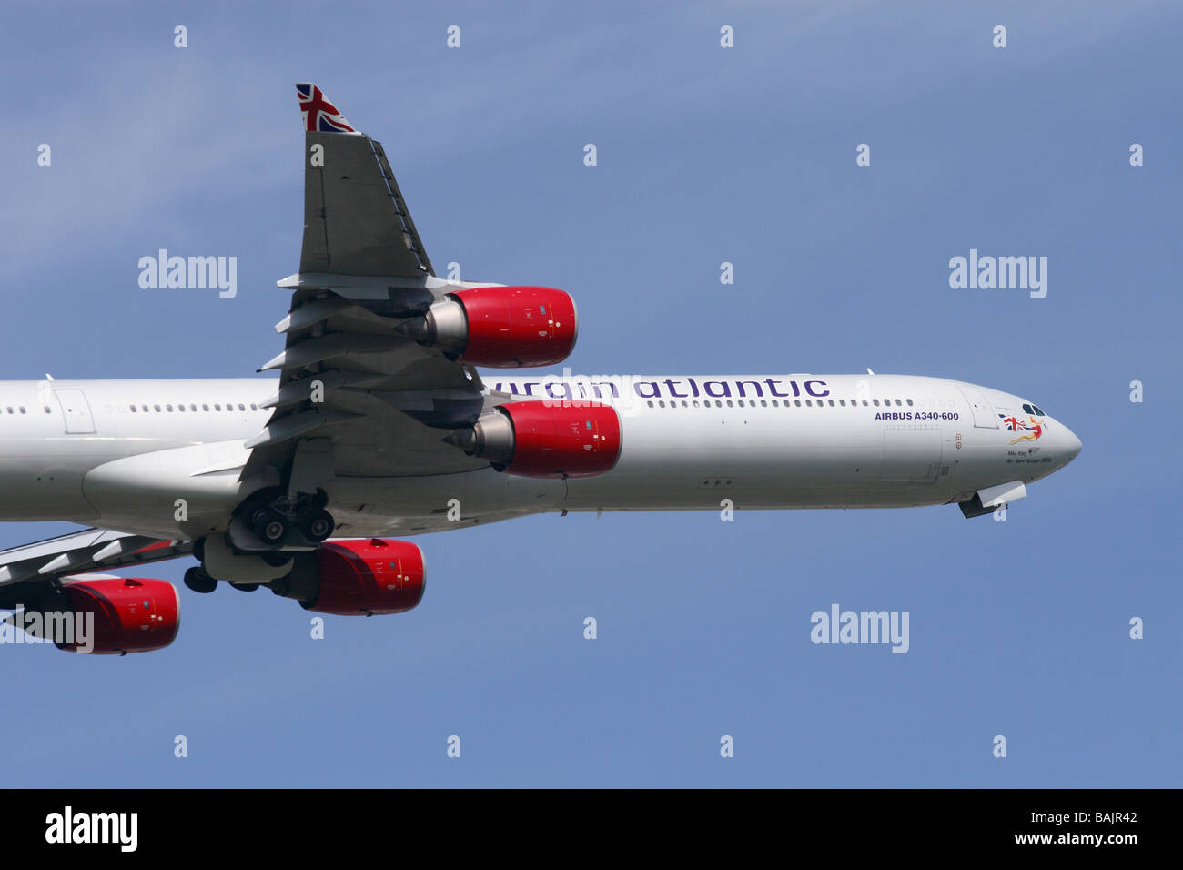 Virgin Atlantic Airbus A340 Jet Airliner Langstreckenflugzeuge fliegen ausziehen Stockfoto