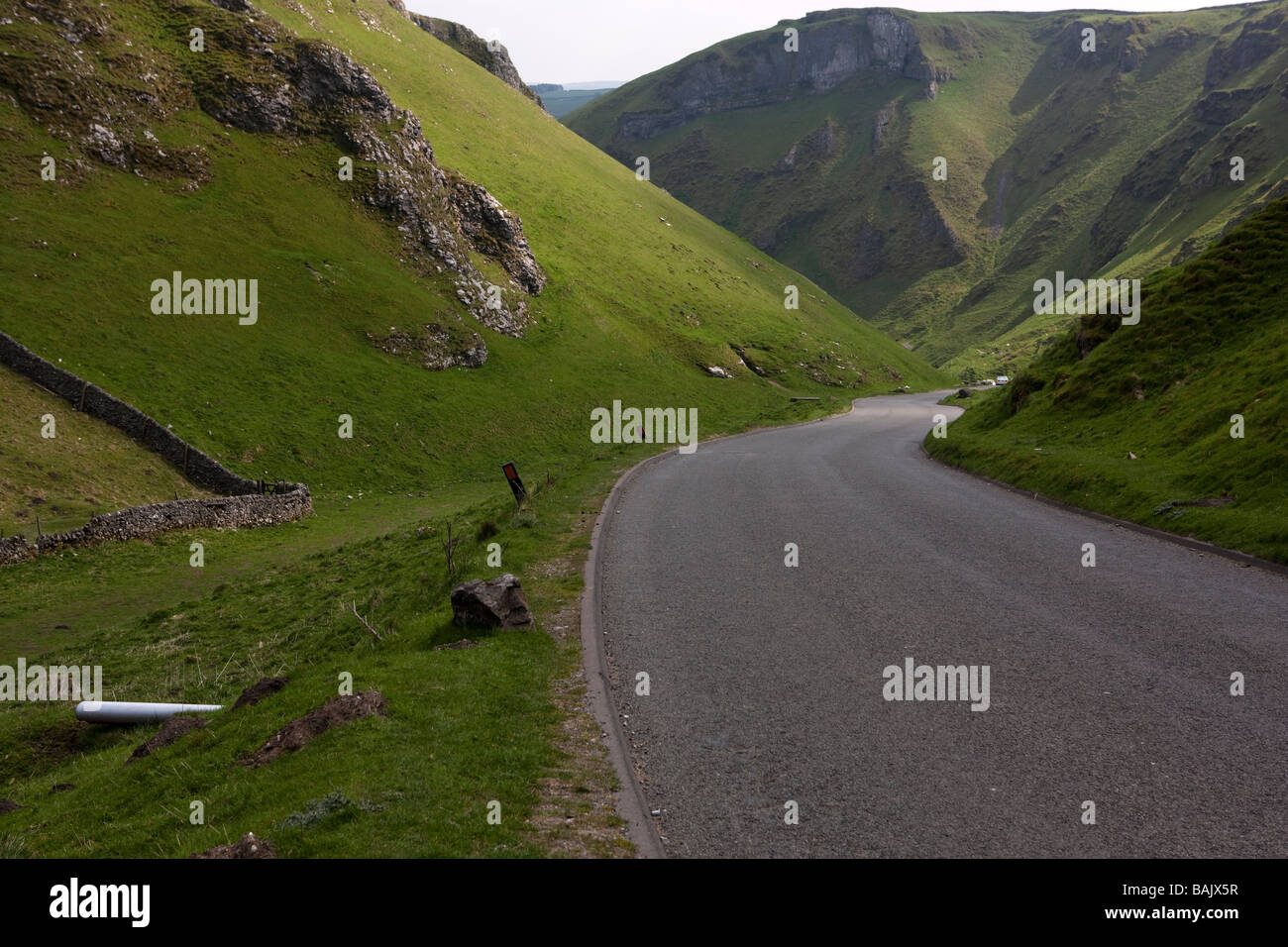 Winnats Pass in der Nähe von Castleton. Lange Klippe. High Peak. Peak District. Derbyshire. England. Europa Stockfoto