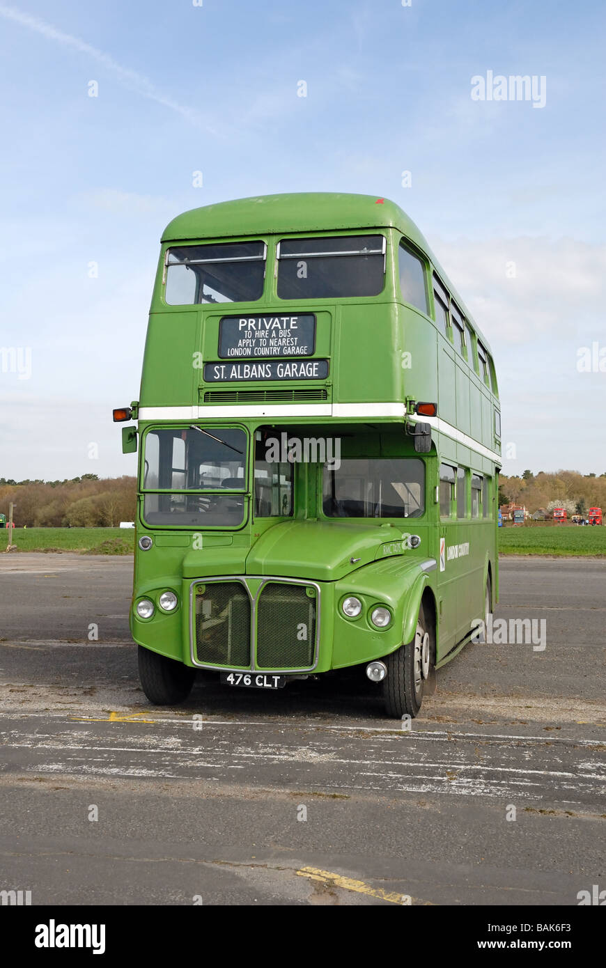 Kopf auf Blick auf 476 CLT grüne Livree 1962 AEC Routemaster R2R London Land RMC 1476 mit Park Royal Körper am Cobham Bus Stockfoto