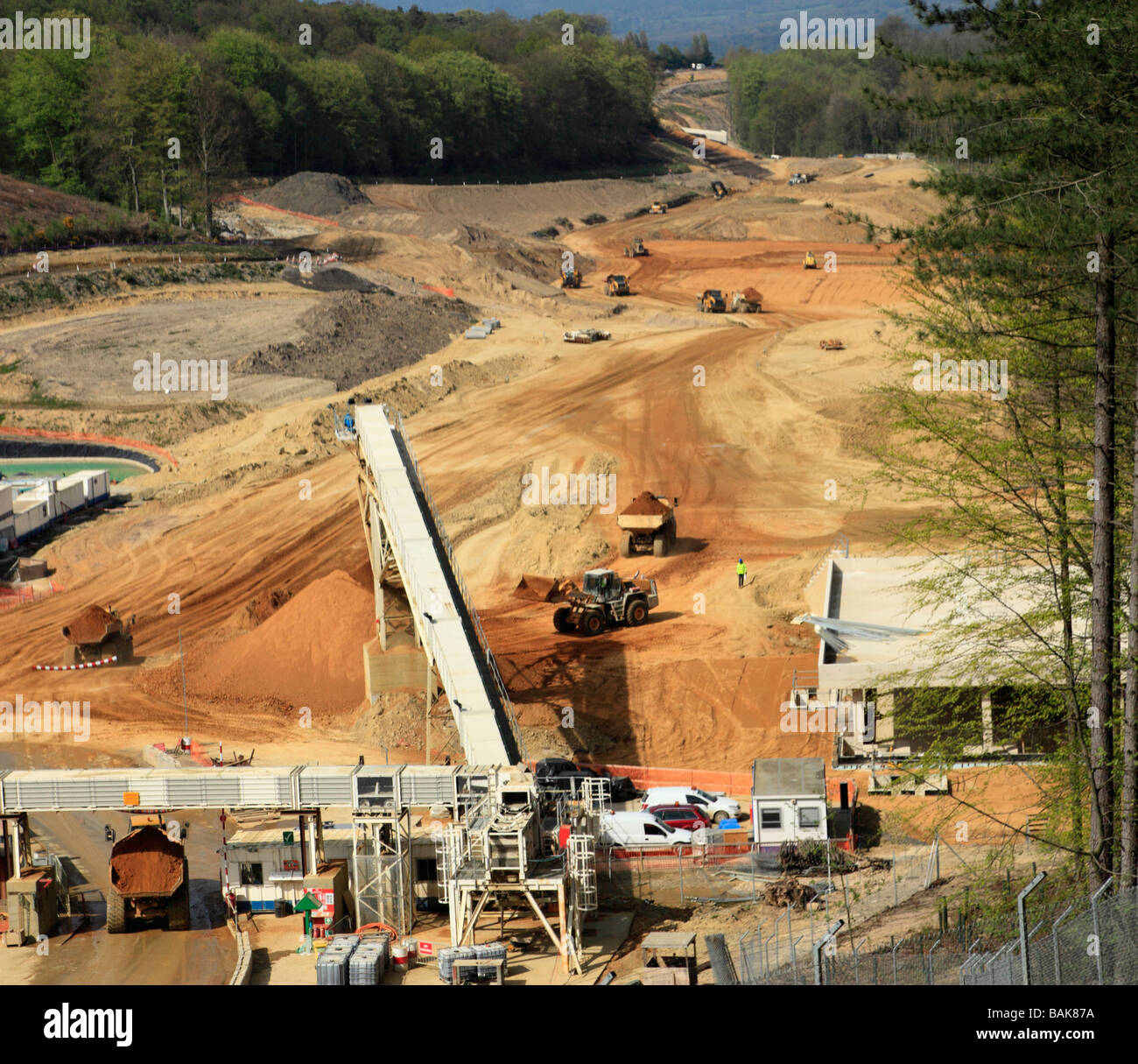Der unvollendete A3 Hindhead Straße Verbesserung Schema Nordseite. April 2009. Abgeschlossene Baustellen finden Sie unter C88AYW. Stockfoto