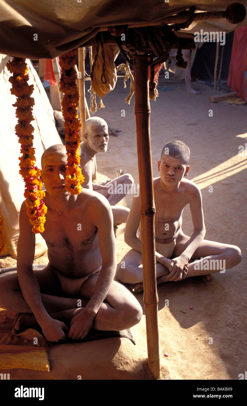 Indien, Bundesstaat Uttarakhand, Haridwar, Juna Akhara Camp Kumbh Mela Festival, Hindu-Wallfahrt, Naga sadhus Stockfoto