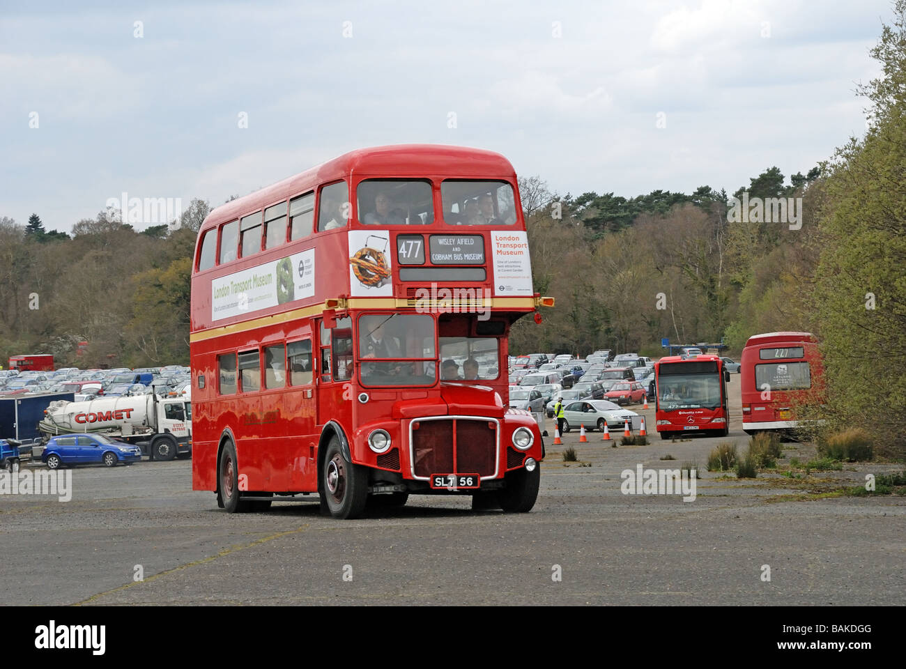 Dreiviertel Vorderansicht des SLT 56 London Transport Museum s RM 1 AEC Routemaster gesehen hier bei Cobham Bus Museum Annual Stockfoto