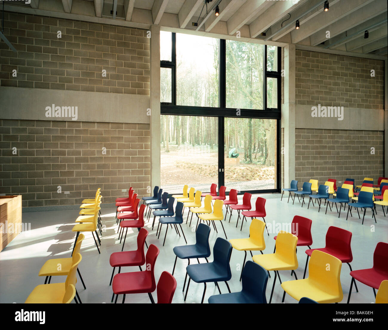 GEBÄUDE IN CASS SCULPTURE FOUNDATION, VEREINIGTES STUDIO DOWNIE, GOODWOOD, KÖNIGREICH Stockfoto