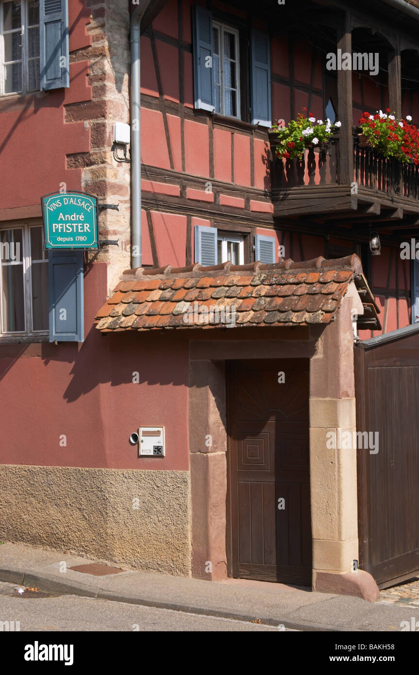 Das Haus und Weingut Dom Pfister Dahlenheim Elsass Frankreich Stockfoto