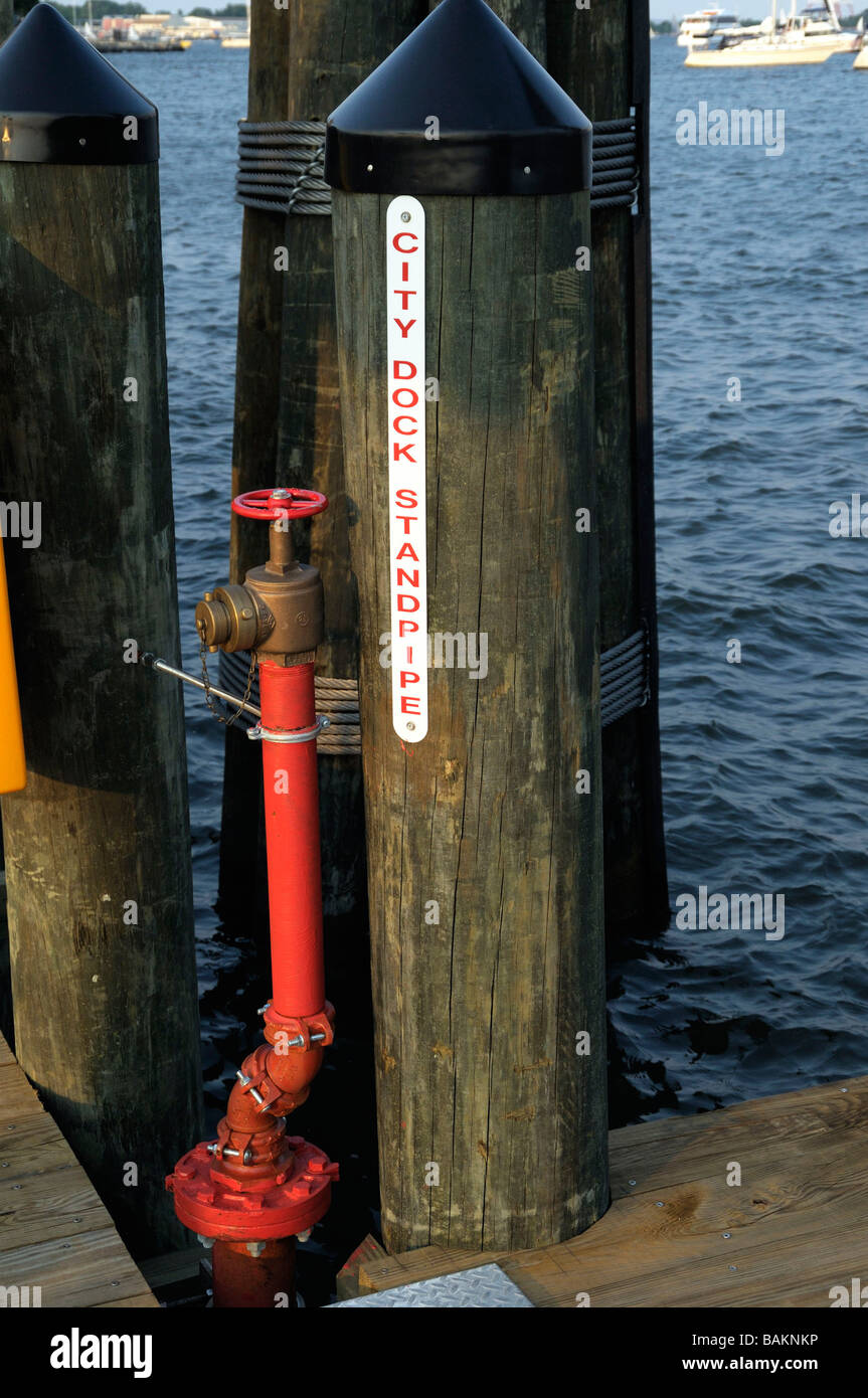 Stadt Dock Feuerwehr Standrohr Verbindung in Annapolis, Maryland Stockfoto