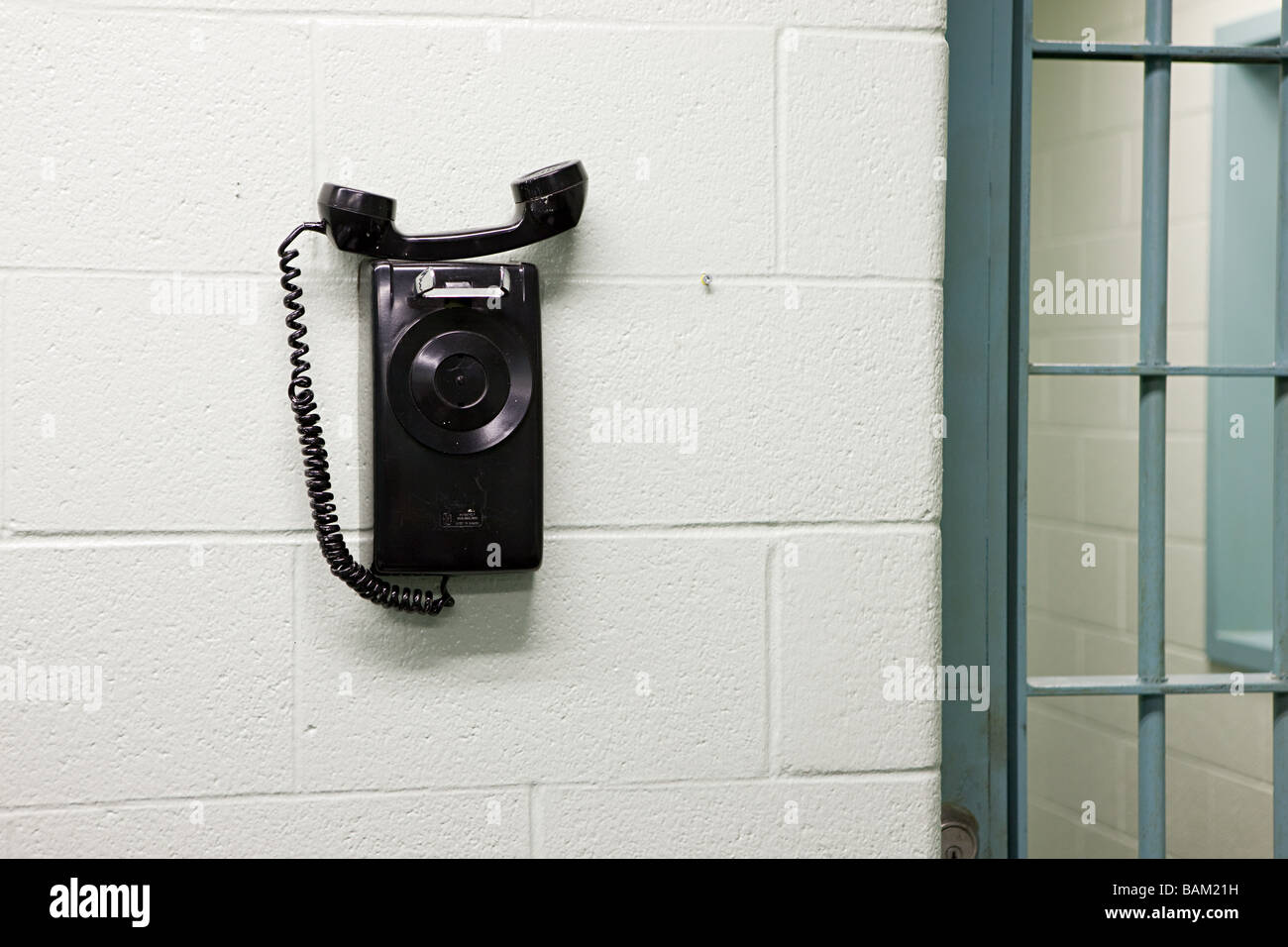Telefon im Gefängnis Stockfoto
