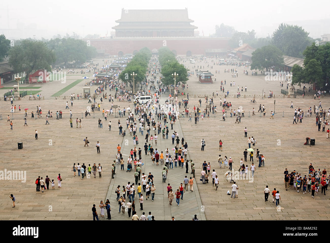 Menschen am Tiananmen-Platz Stockfoto