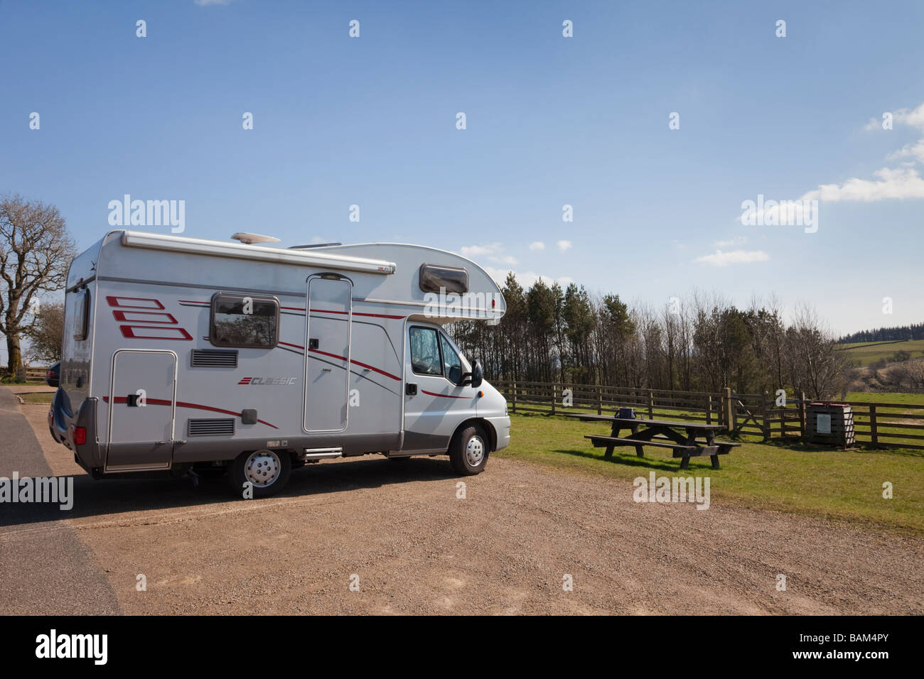 Haltwhistle Northumberland England UK Europa Wohnmobil in Picknick vor Ort gleichzeitig gebraut "Nationalpark" Visitor Centre Stockfoto