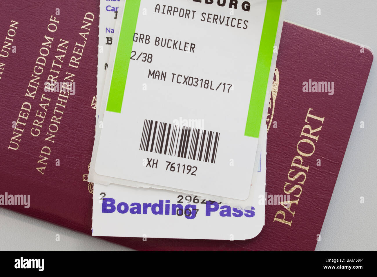 Vereinigtes Königreich British passport Flugzeug Flug Bordkarte und Gepäck Ticket für Reisen ins Ausland. England Großbritannien Großbritannien Stockfoto