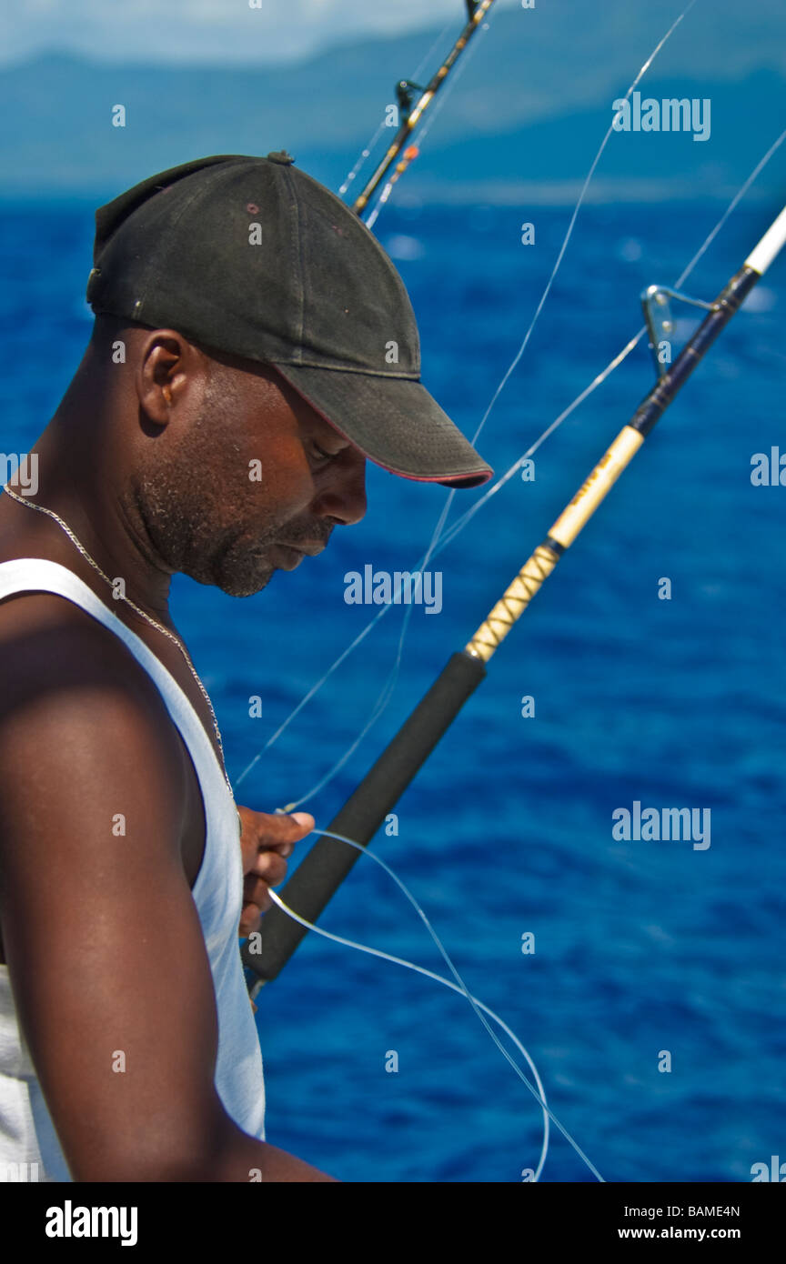 Angler mit Angelrute Big Game Fishing auf Boot Mauritius | Angler Mit  Hochsee Angel Auf Angelboot Mauritius Stockfotografie - Alamy
