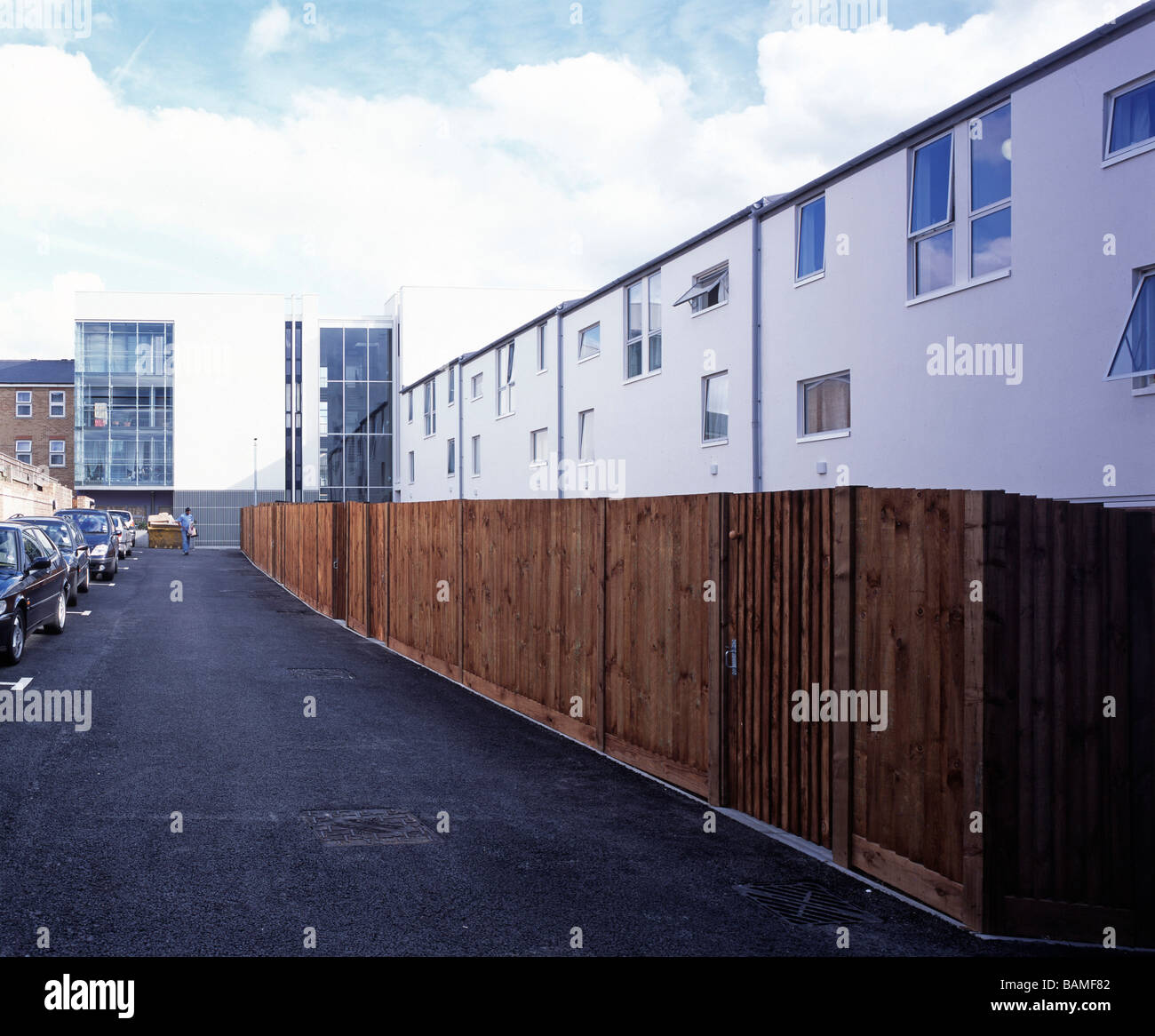 Gemahl Housing Road, London, Vereinigtes Königreich, Walter Menteth Architekten, Gemahlin Straße Gehäuse Außenansicht. Stockfoto