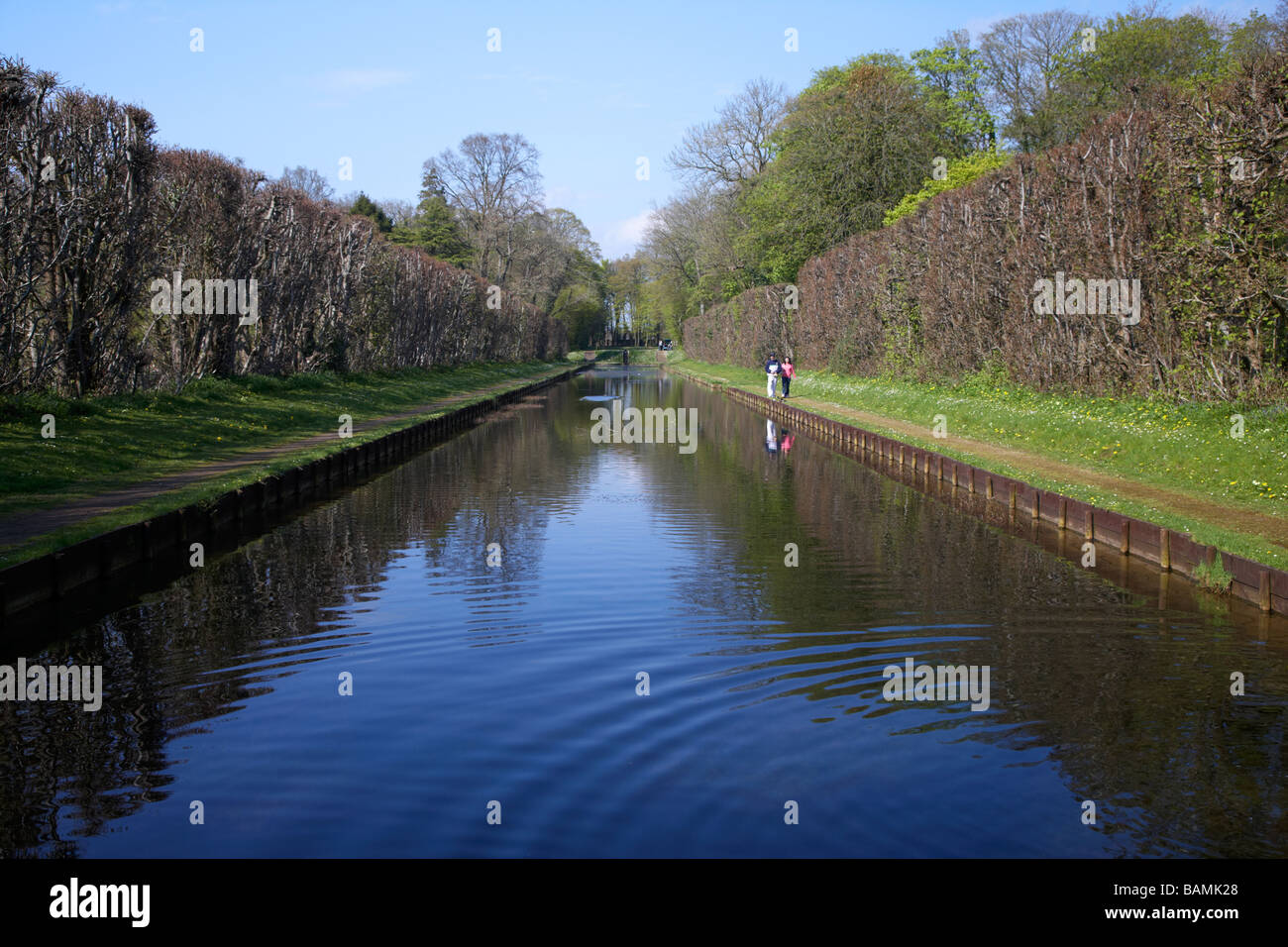 die langen Kanal auf dem Gelände des Antrim Castle County Antrim-Nordirland Stockfoto