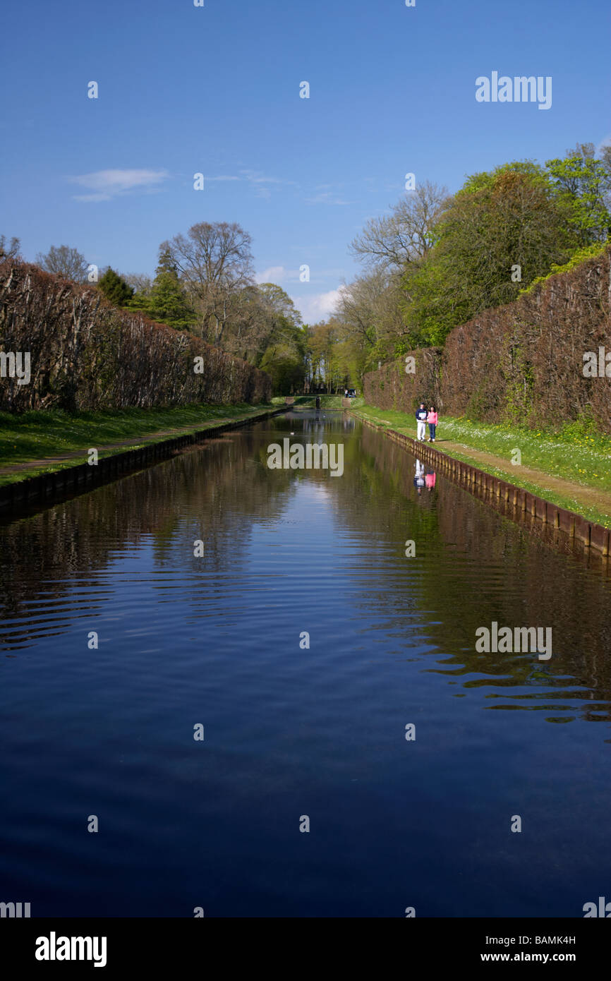 die langen Kanal auf dem Gelände des Antrim Castle County Antrim-Nordirland Stockfoto