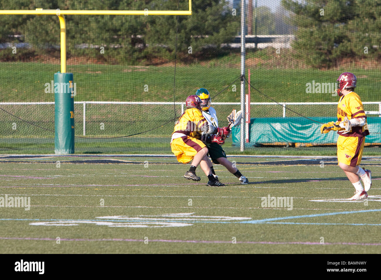 Ein Nachmittag Varsity Highschool Boys Lacrosse Spiel. Stockfoto