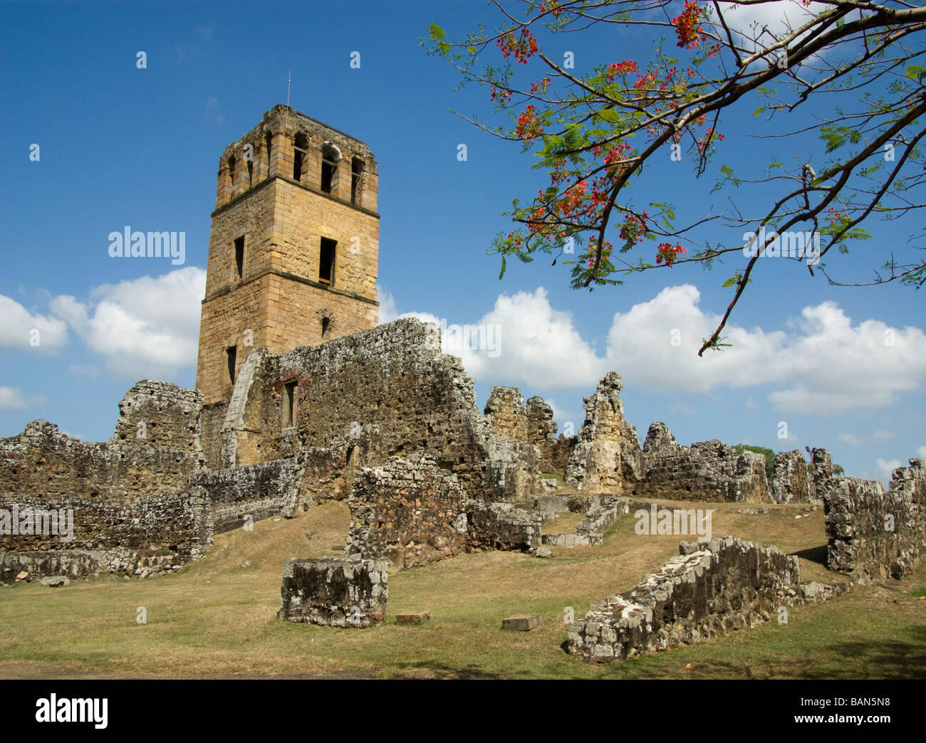 Panama.Panama Stadt. Panama La Vieja Ruins.Tower der Kathedrale. Stockfoto