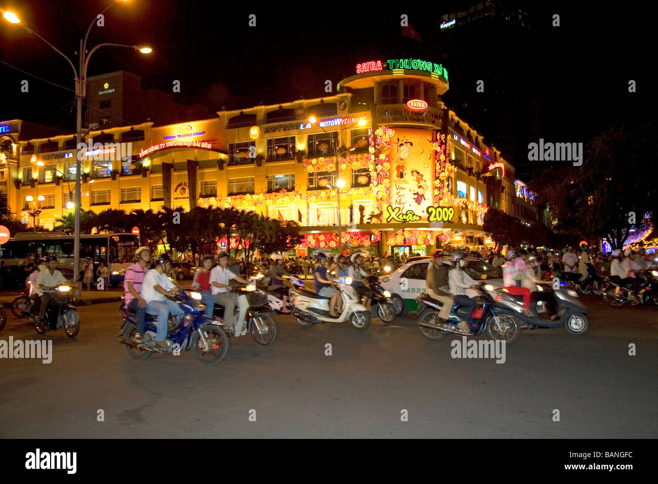 Straßenszenen in der Nacht in Ho-Chi-Minh-Stadt-Vietnam Stockfoto