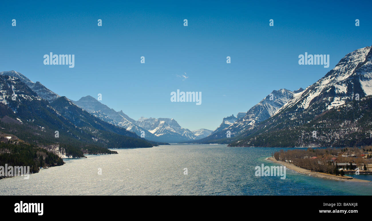 Upper Waterton Lake vom Prince Of Wales Hotel in Waterton Nationalpark Alberta Kanada Stockfoto