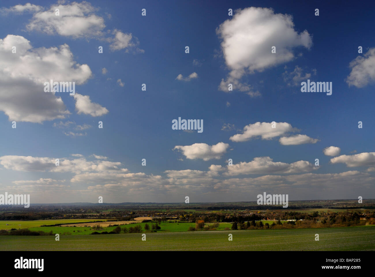 Blick über Aston Clinton aus Icknield Way Chiltern Hügel Buckinghamshire England Uk Stockfoto