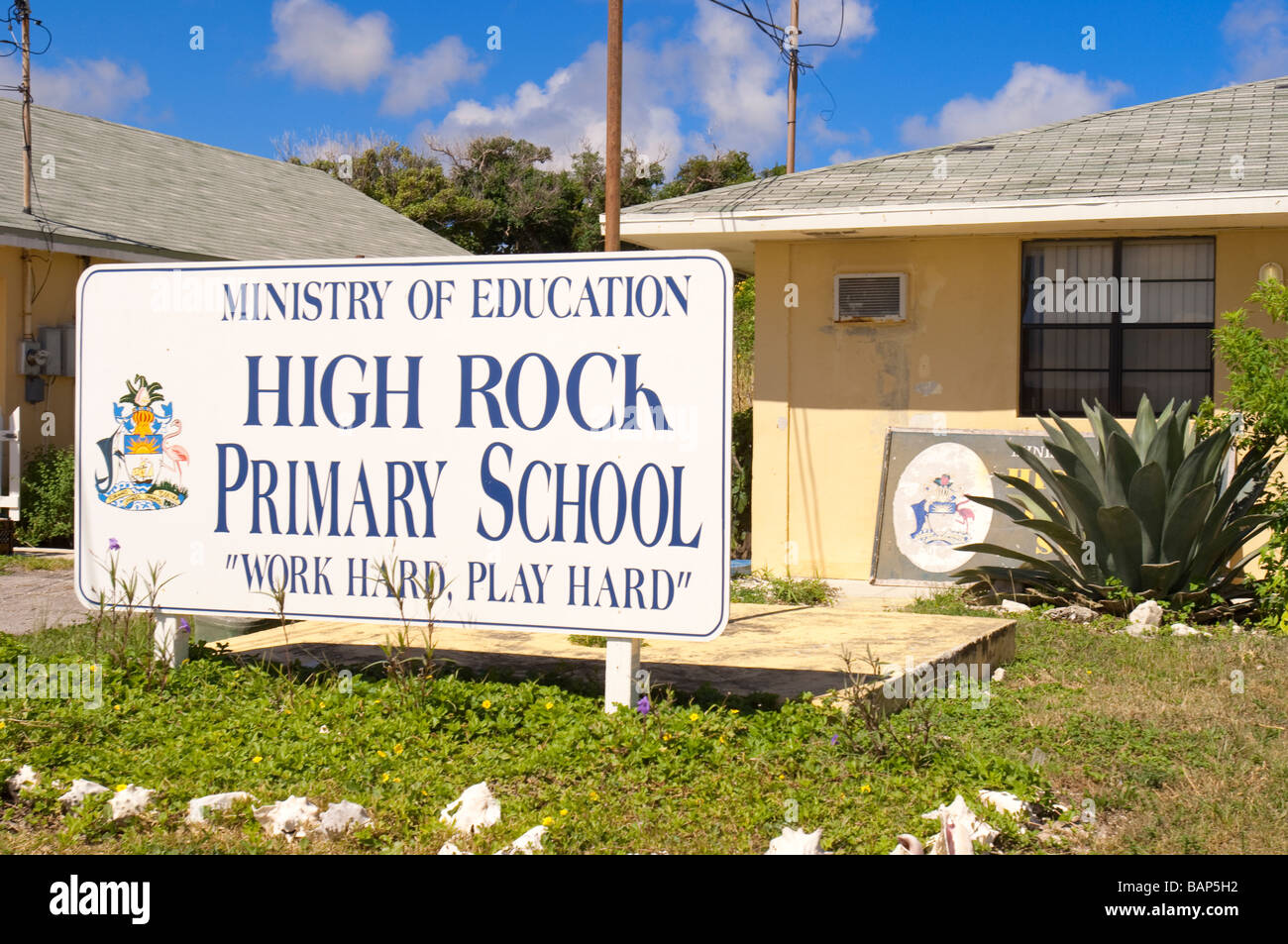 Hohe Felsen Grundschule, hohen Felsen, Grand Bahama Stockfoto