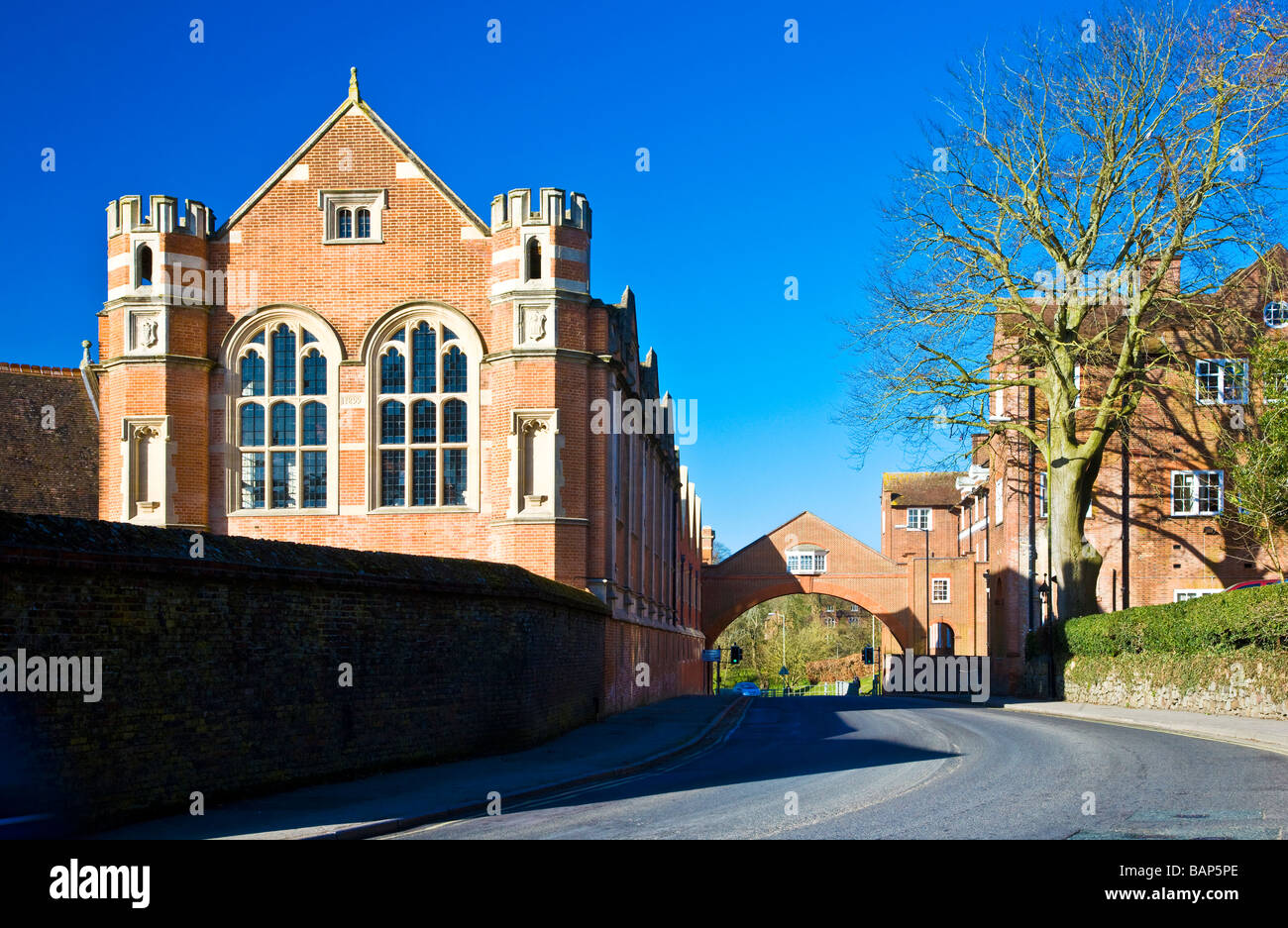 Marlborough College, einer der berühmtesten englischen allgemeinen Schulen im Markt Stadt von Marlborough Wiltshire England UK Stockfoto
