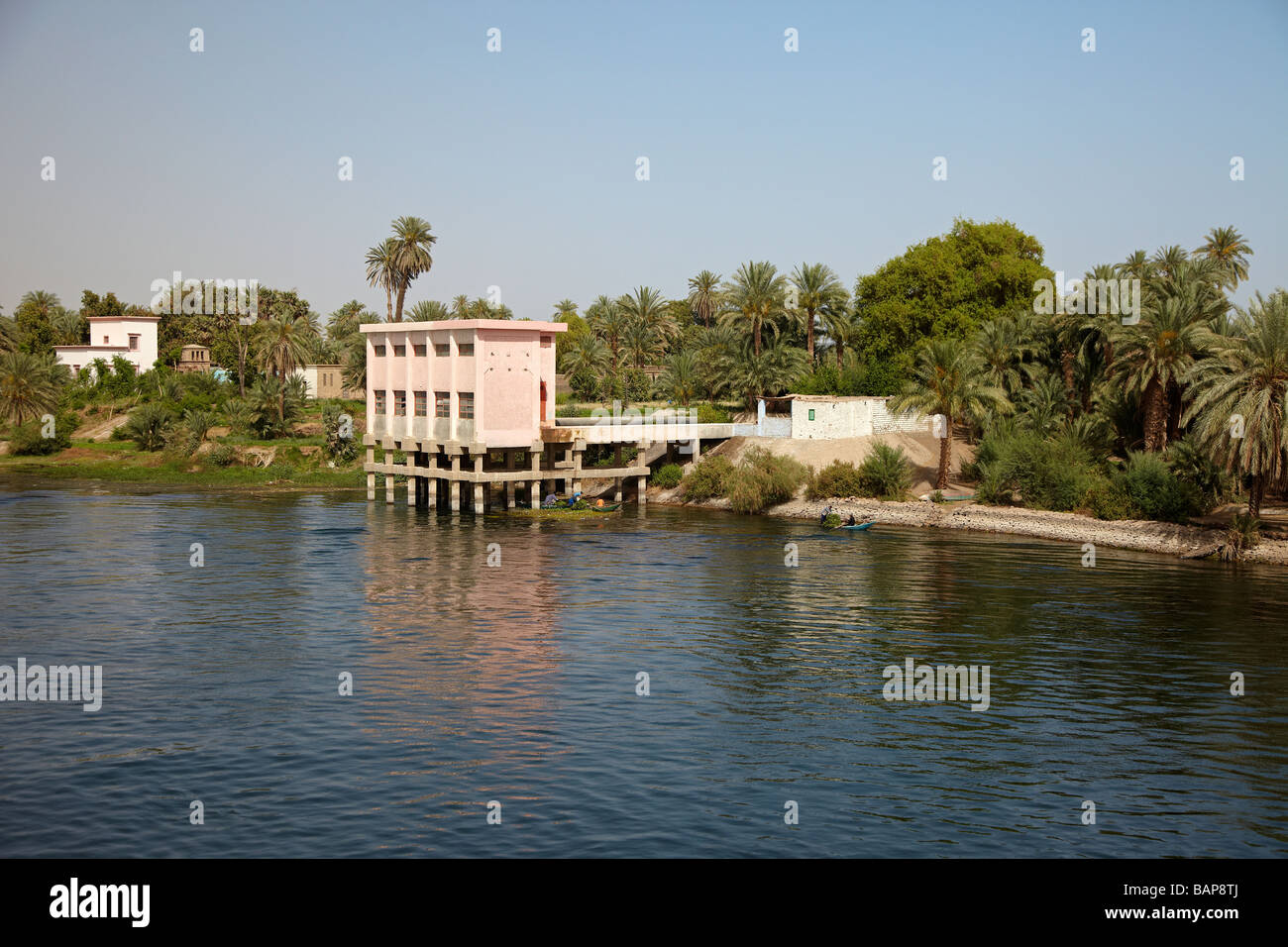 Wasserpumpstation am Fluss Nil, Ägypten Stockfoto