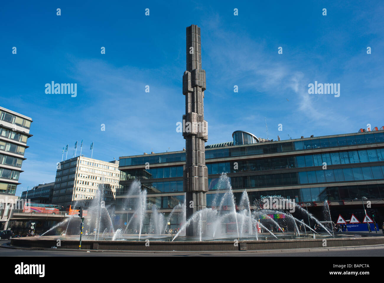 Glas-Obelisk am Sergel Platz in Stockholm Schweden Stockfoto