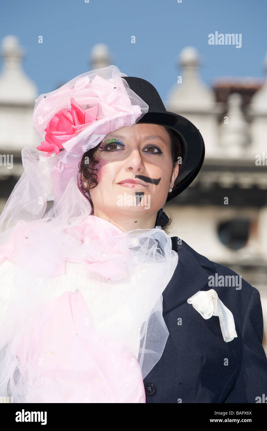 Venezianische Maske und kreative Kostüm beim Karneval in Venedig-Italien  Stockfotografie - Alamy