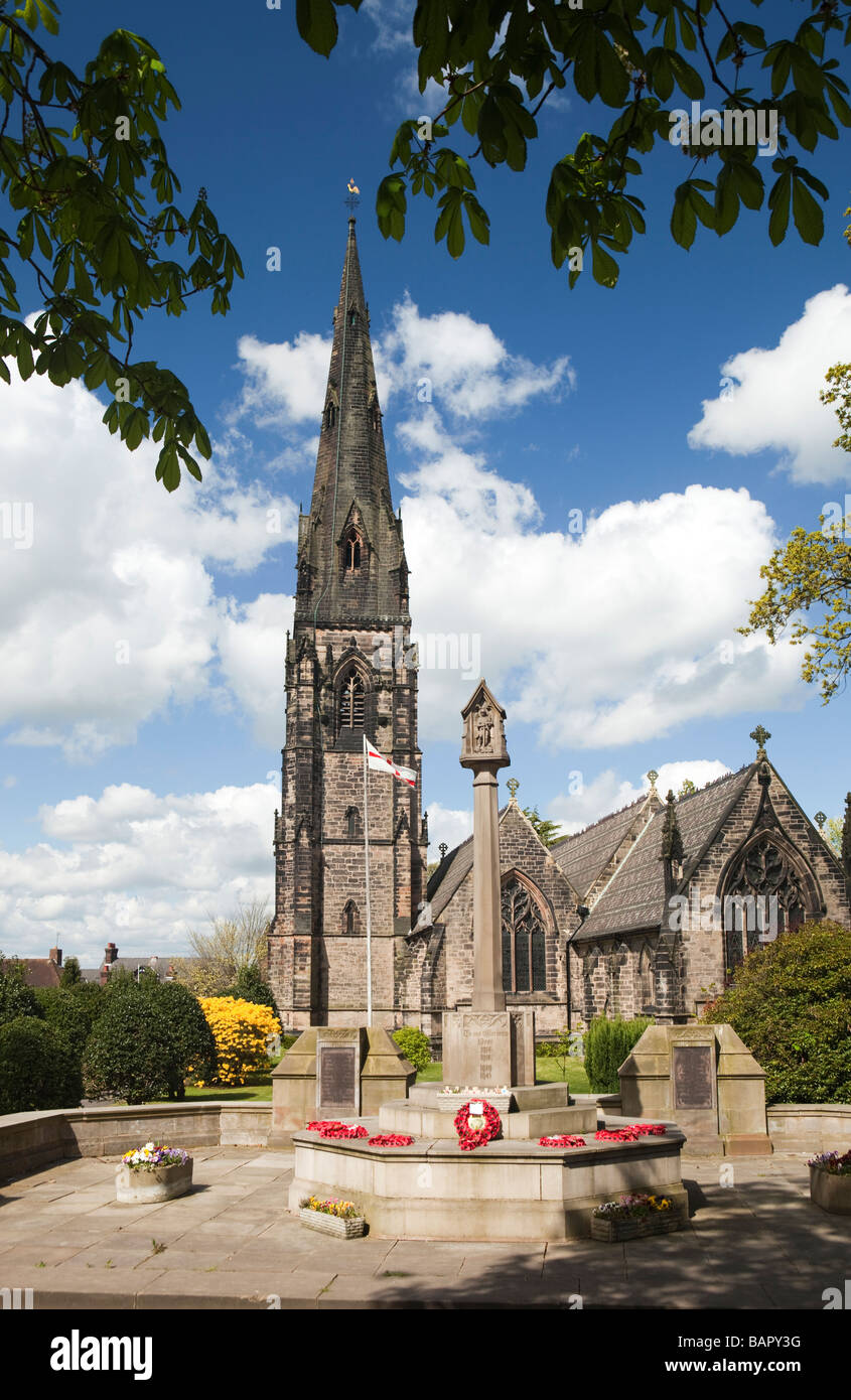 UK England Cheshire Alderley Edge St Philips Kirche und Dorf Kriegerdenkmal Stockfoto