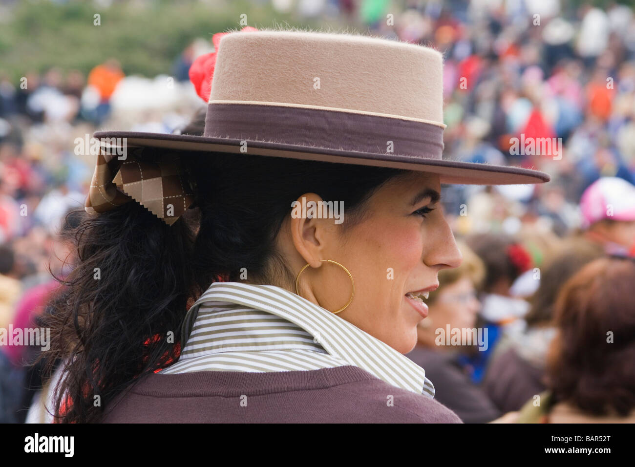 Andujar Jaen Provinz Spanien jährlichen Romeria von La Virgen De La Cabeza schöne junge Spanierin typische Cordobes Hut Stockfoto