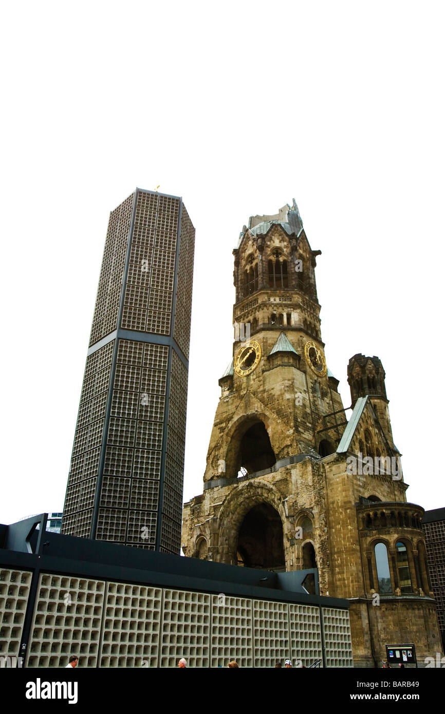 Deutschland, Berlin, Breitscheidplatz, Kaiser Wilhelm Gedächtniskirche, Neubau neben Ruine Stockfoto